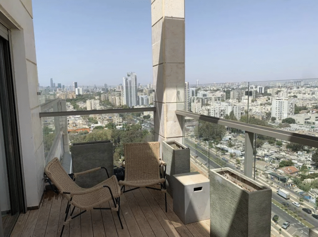 הגבהה למעקה מרפסת, מרפסת בטוחה לילדים, מעקות זכוכית למרפסת
